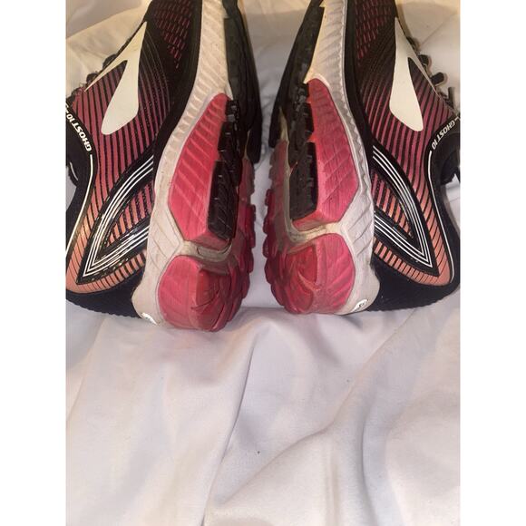 Brooks Ghost 10 Women's Lace Up Sneakers Size 7.5 Black pink White - Picture 9 of 14